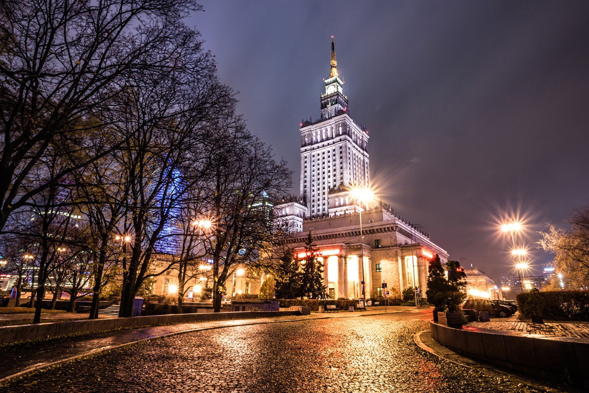 Warszawa nocą