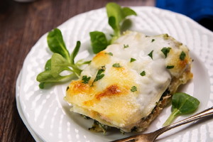 lasagne z sosem beszamelowym