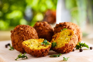 falafel na talerzu