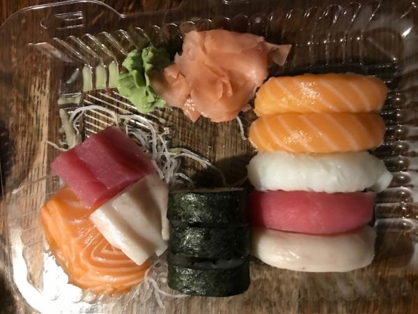 sushi-z-restauracji-akashia-2345906-b0df880