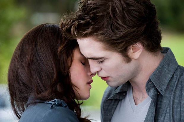 Robert Pattinson jako Edward Cullen