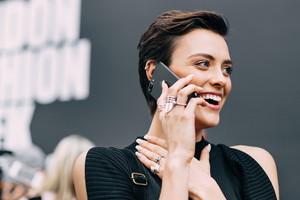 krótkie włosy