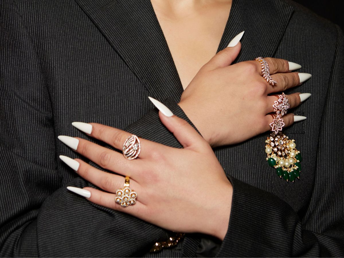 manicure tytanowy