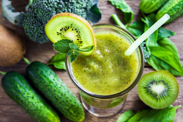 smoothie-z-jarmuzem-i-kiwi-2479709-316857a