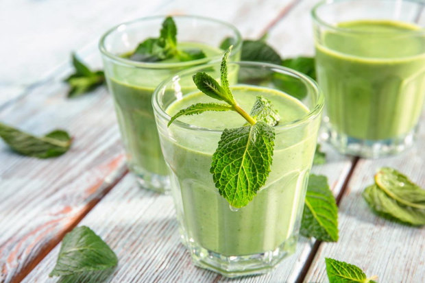 zielone-smoothie-z-mieta-2480469-0a7e9bb