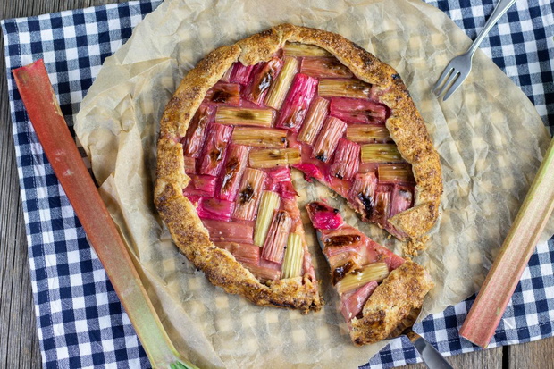 tarta-rabarbarowa-fit-2483611-4b06807
