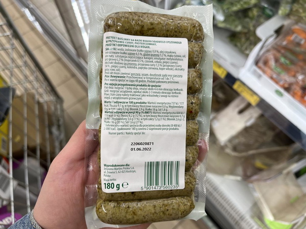 roslinne-biale-kielbaski-go-vege-sklad-2482300-2e3a952