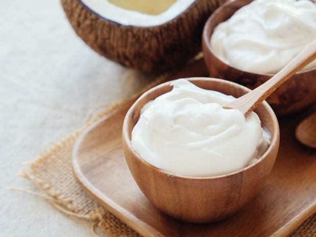 czym-zastapic-mleko-kokosowe-jogurt-2482845-2633d4d