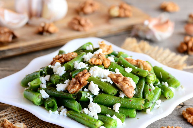 fasolka-szparagowa-fit-z-feta-i-orzechami-2485014-2507241