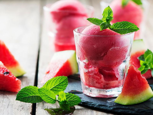 co-mozna-zrobic-z-arbuza-sorbet-z-arbuza-2486071-48549ba