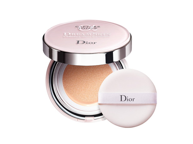 Podkład w poduszce Dreamskin Perfect Skin Cushion Dior, cena, ok. 389 zł