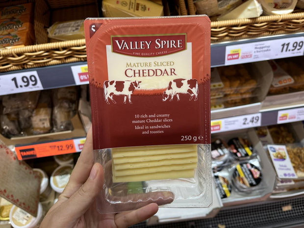 sery-zolte-z-dobrym-skladem-valley-spire-cheddar-2491380-2e4832c