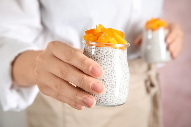 pudding-chia-z-kaki-zrodlo-witaminy-a-2491798-384bd80