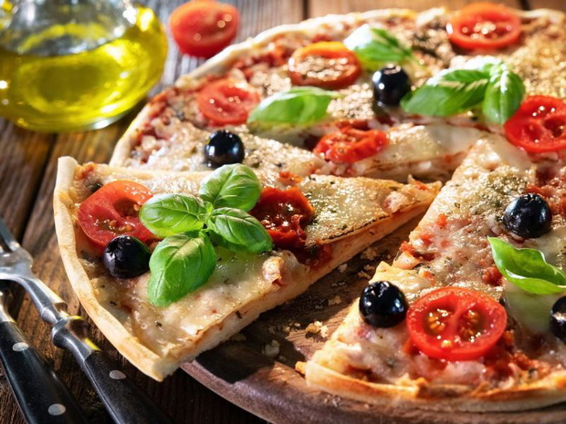 wege-przekaski-na-sylwestra-pizza-2492027-9c06fc6