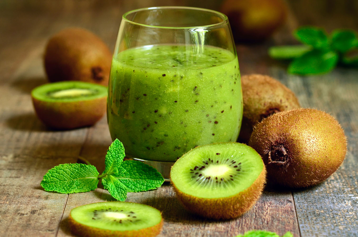 kiwi na noc
