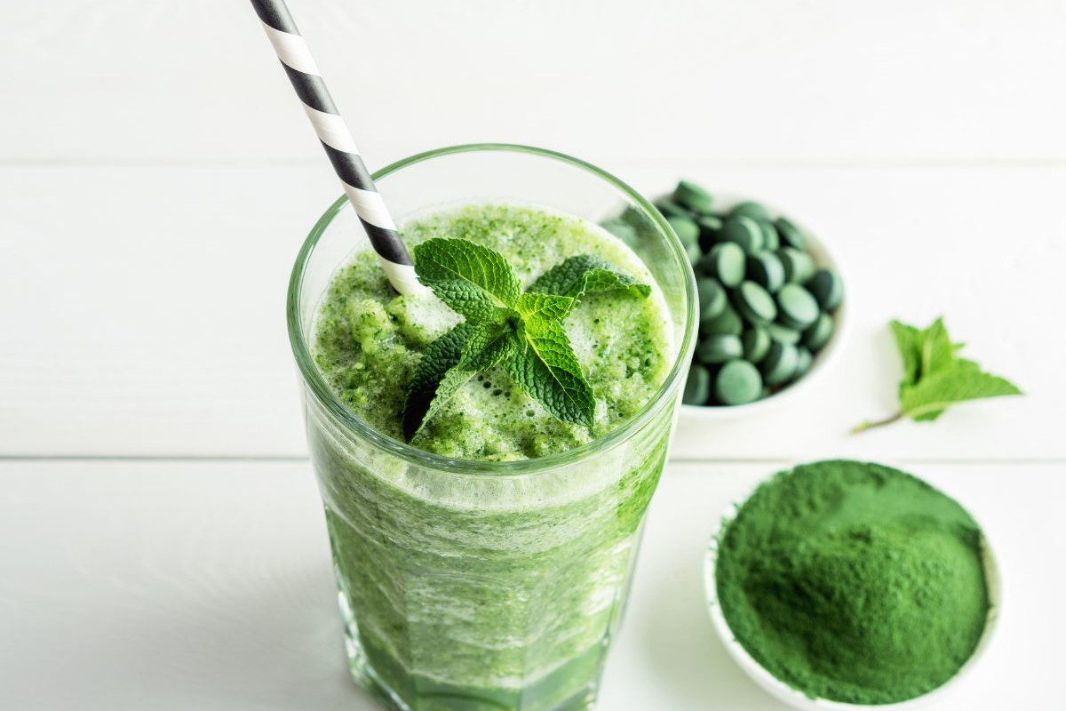 spirulina - koktajl na włosy, skórę i płaski brzuch