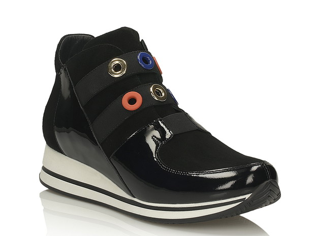 Buty sportow z oryinalnymi paskami zmaist sznurowania Kazar, cena 384 zł