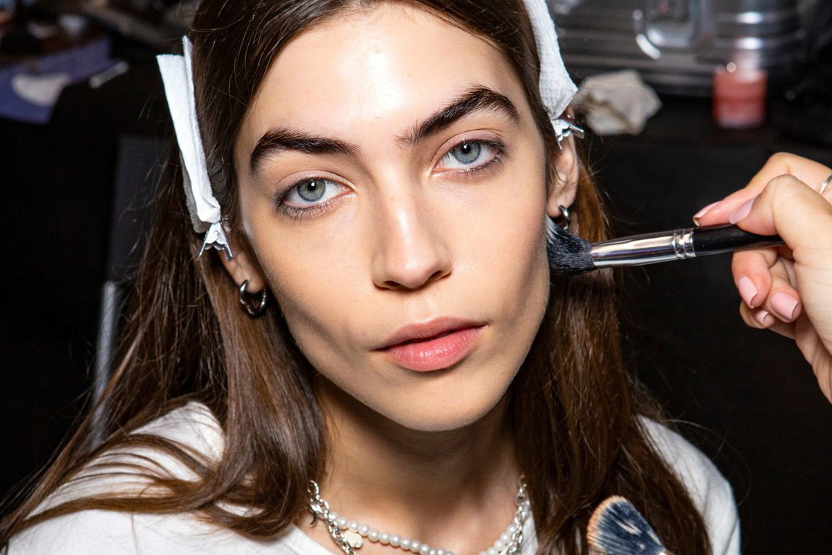 make up no make up - trik z TikToka