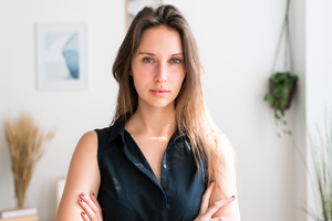 pewna siebie kobieta