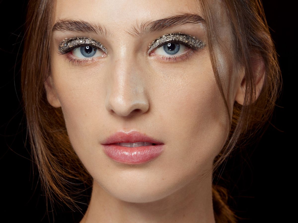Makijaż na sylwestra 2023/2024: inspiracje na  modny make-up na imprezę