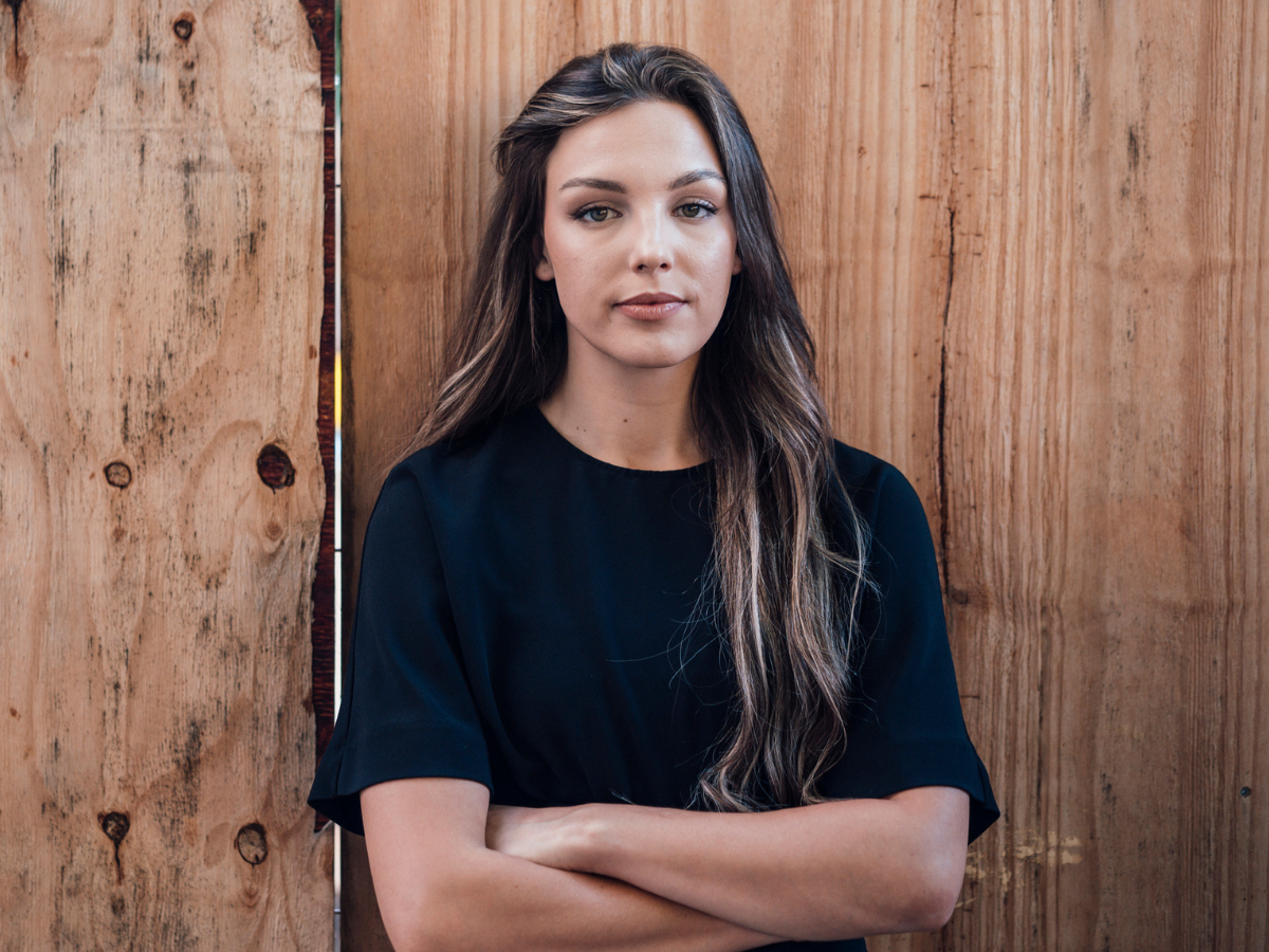 pewna siebie kobieta