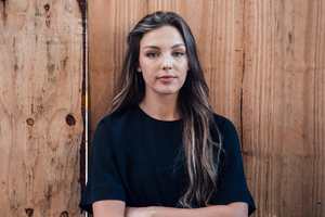 pewna siebie kobieta