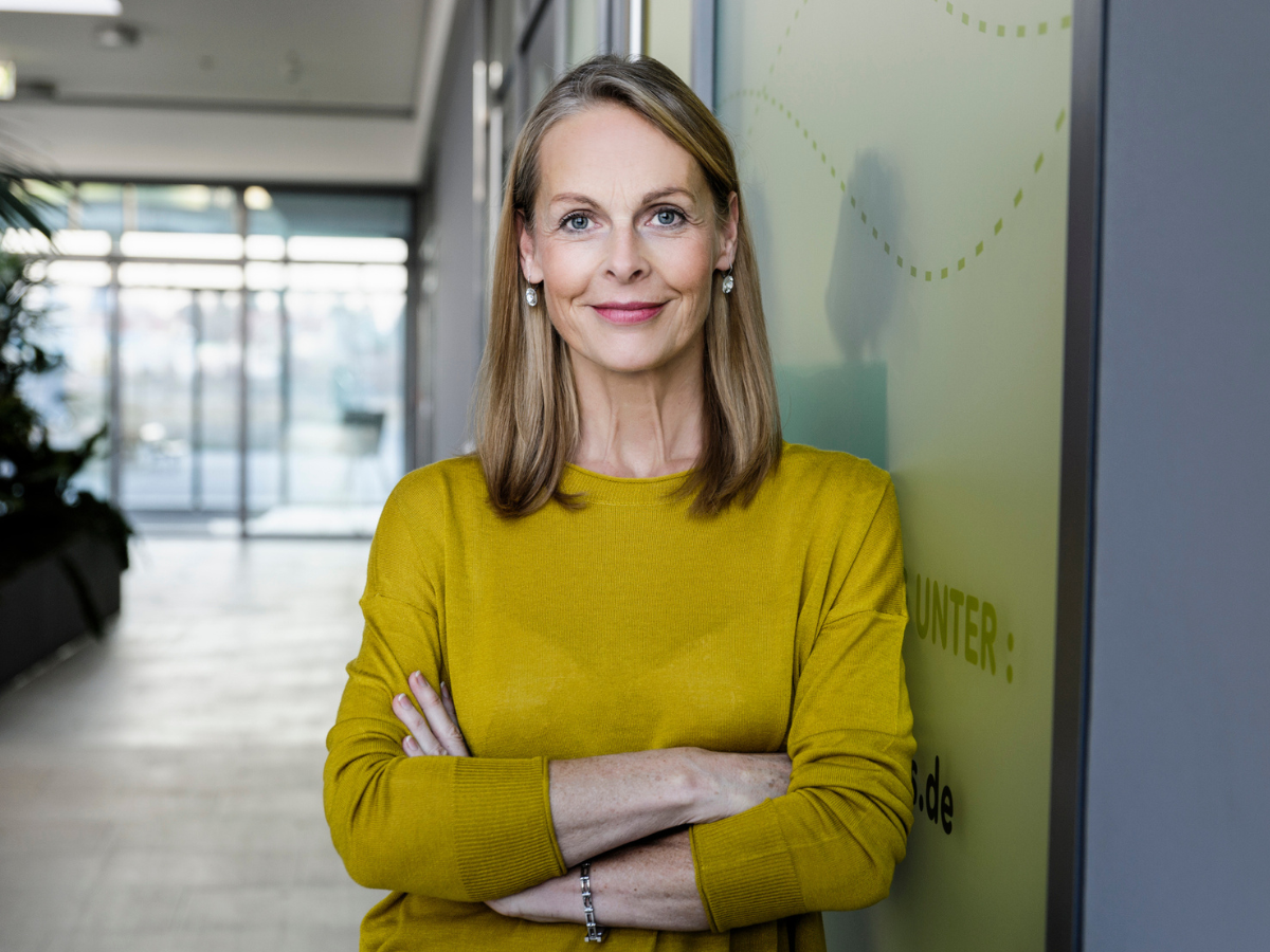 pewna siebie kobieta