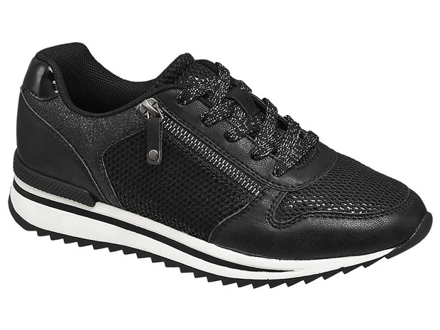 Czarne sneakersy Deichmann, cena ok. 99 zł