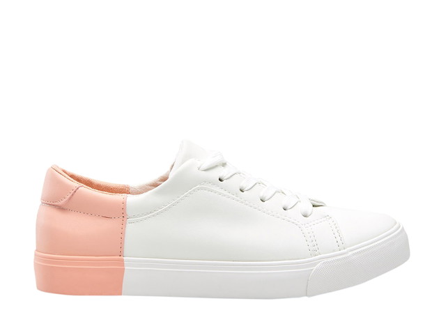 Dwukolorowe sneakersy Cropp, cena ok. 79 zł