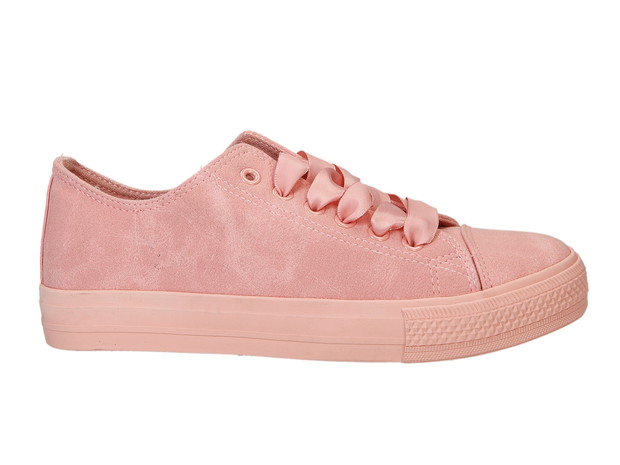 Zamszowe sneakersy CCC, cena ok. 69 zł