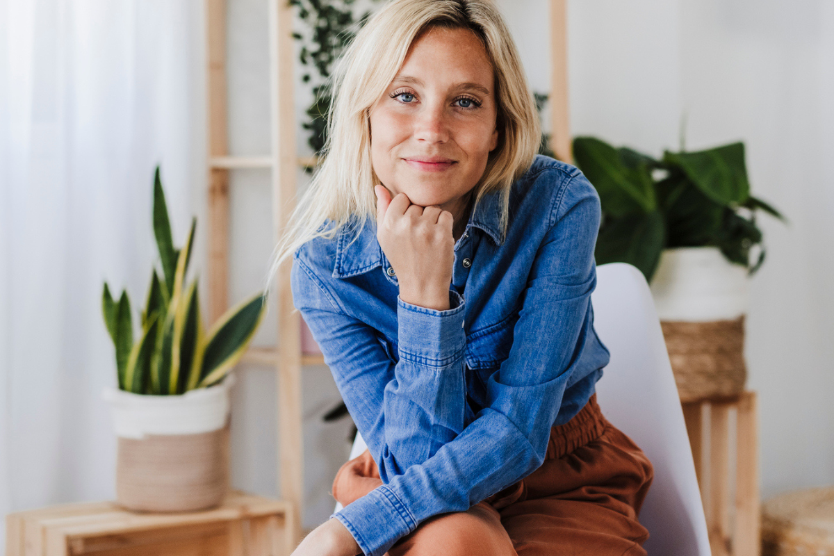 pewna siebie kobieta