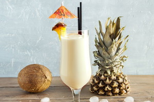 Drinki z Malibu: proste i ciekawe przepisy na drinki z likierem kokosowym
