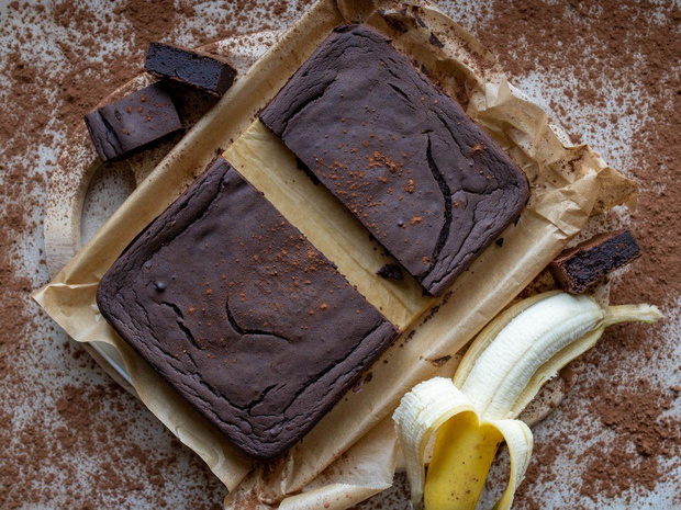 fit-brownie-z-fasoli-i-bananow-2509878-dc20218