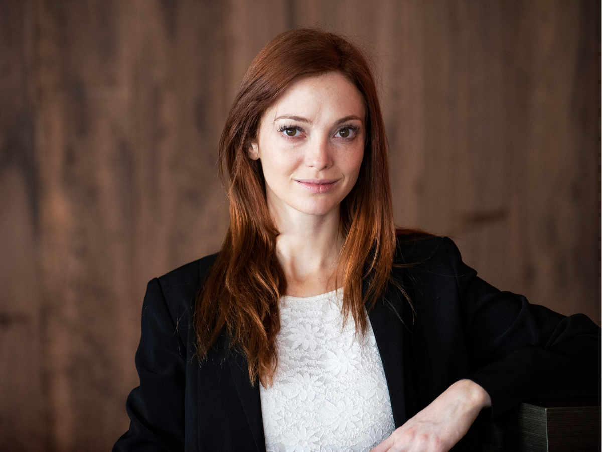 pewna siebie kobieta