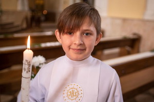 chłopiec komunia