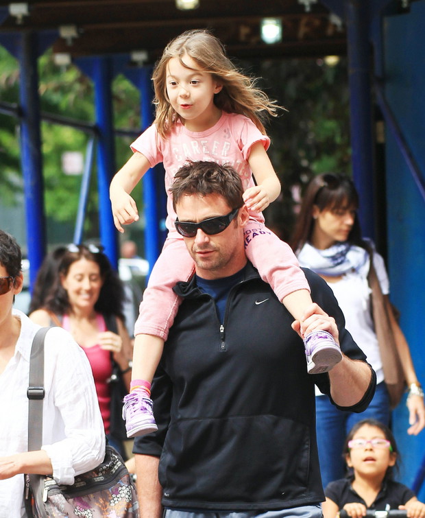 ALLONS883734Hugh-Jackman-z-corka-18-626edd6