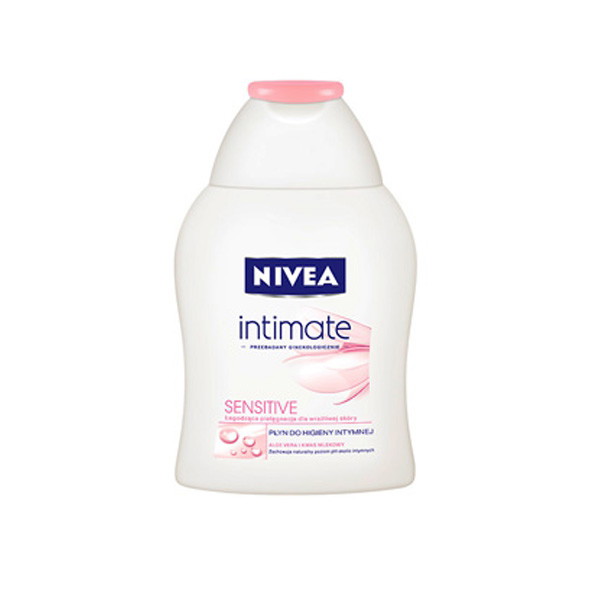 Płyn do higieny intymnej Nivea Intimate, cena: ok 16 zł (opakowanie 250 ml)