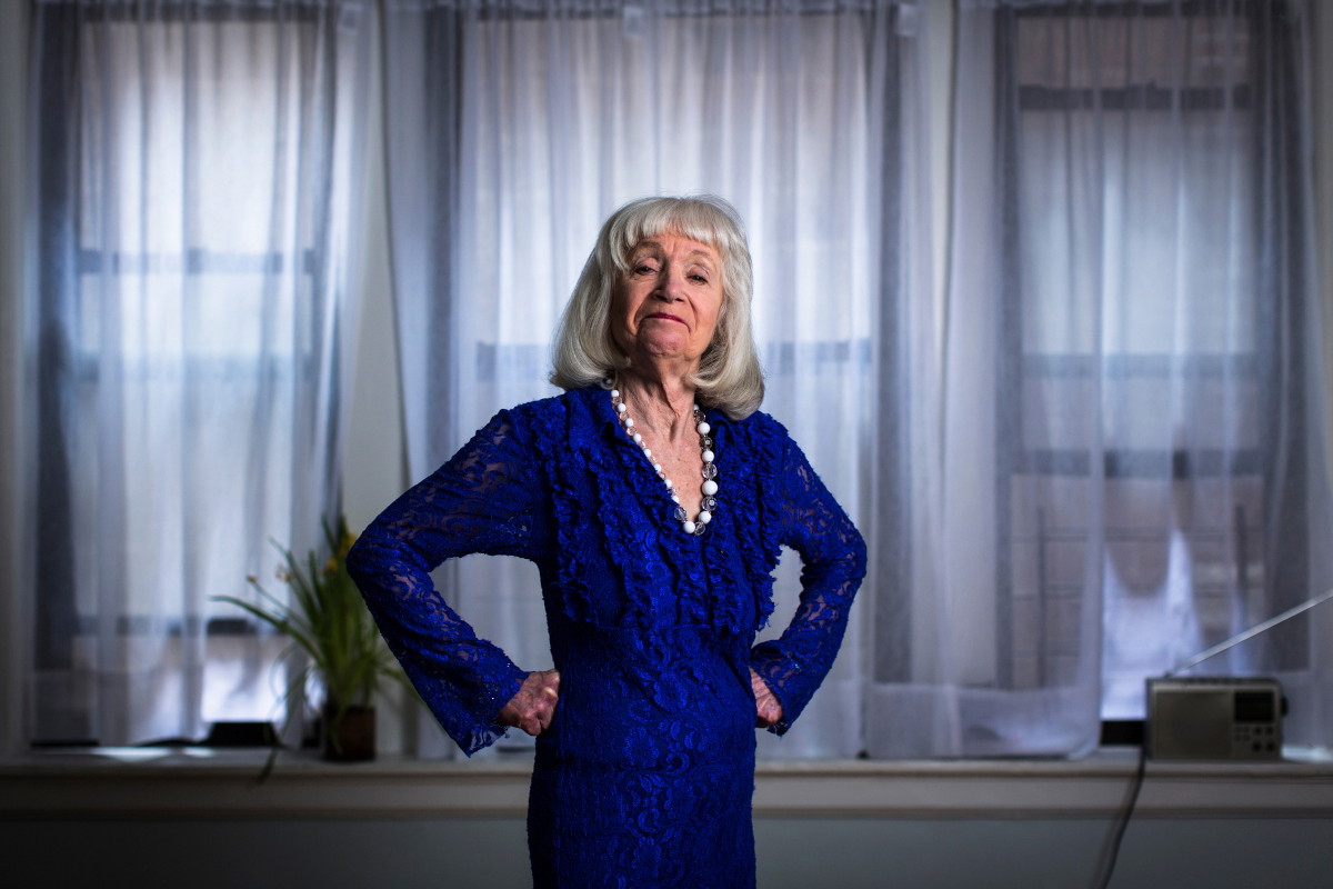 starsza kobieta