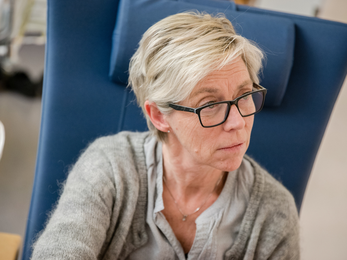zmartwiona kobieta