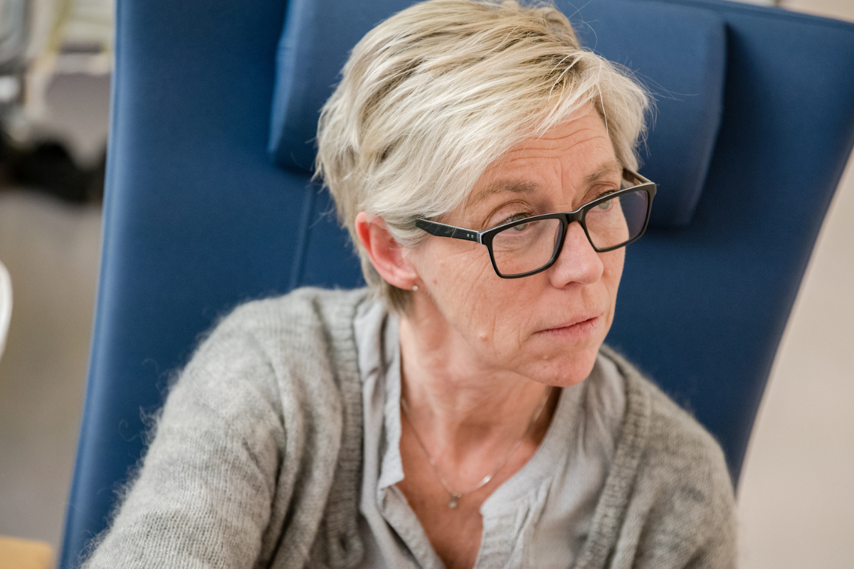 zmartwiona kobieta