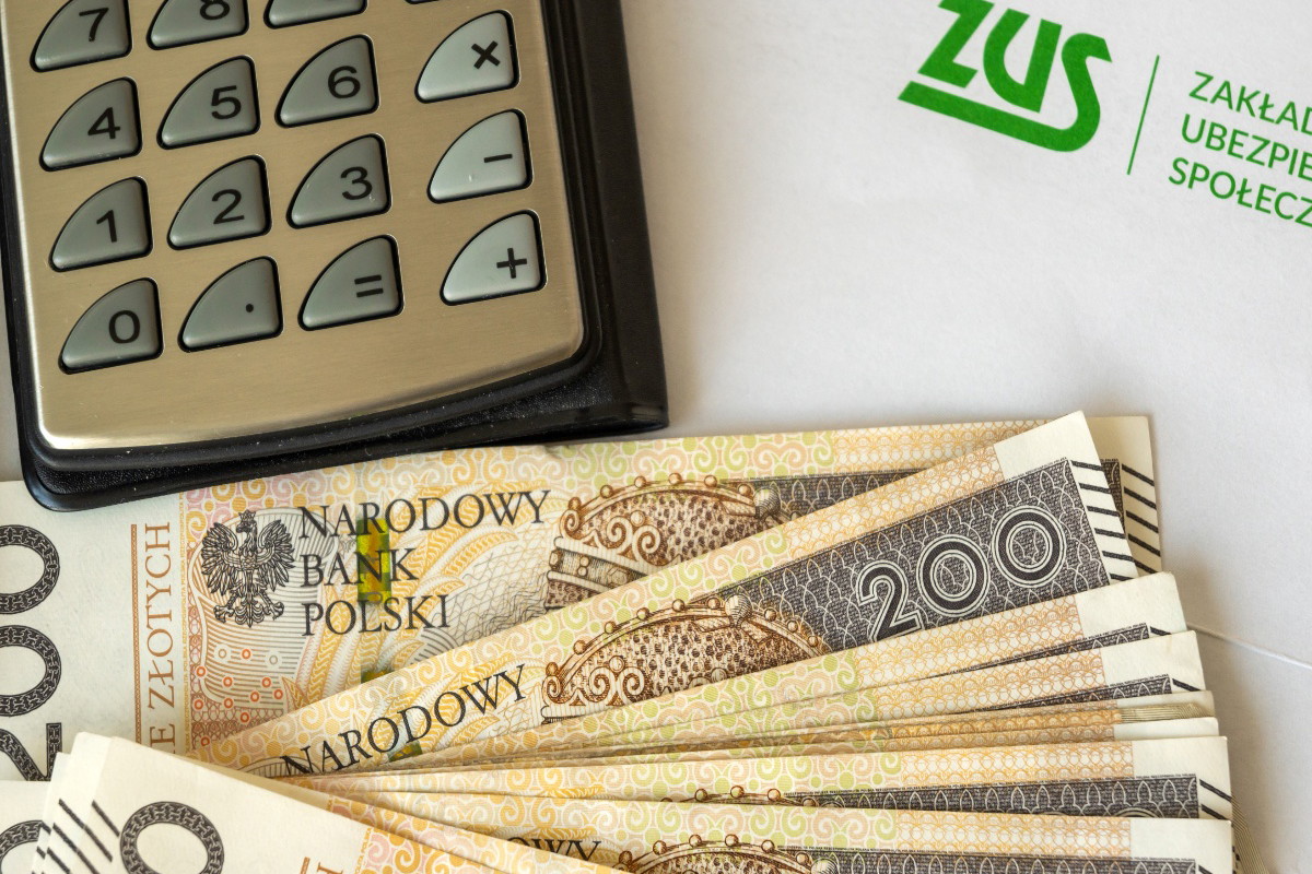 Jak wysoką emeryturę dostaniesz? ZUS już policzył, możesz to łatwo sprawdzić