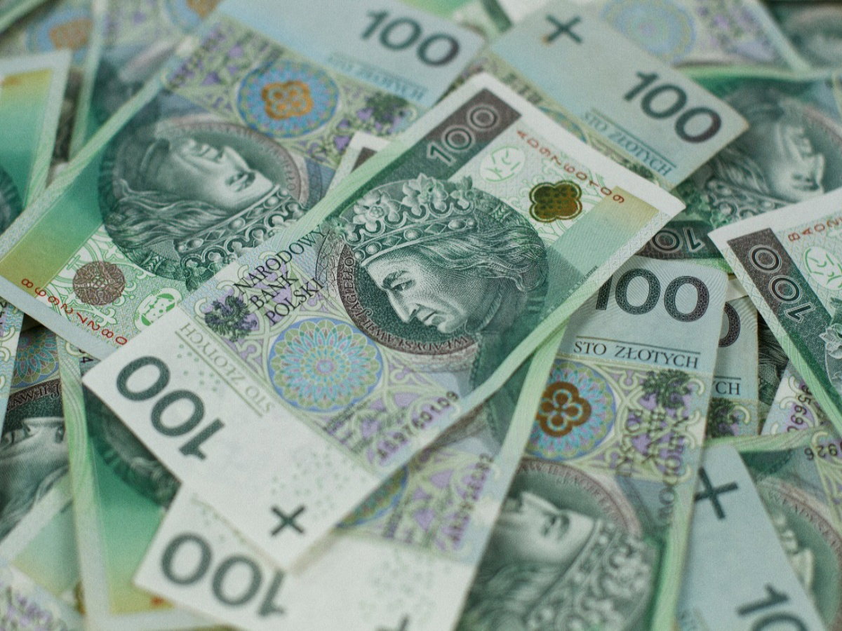 Możesz dostać dodatkowe 5500 zł miesięcznie. Nie musisz składać wniosku, wystarczy spełnić jeden warunek