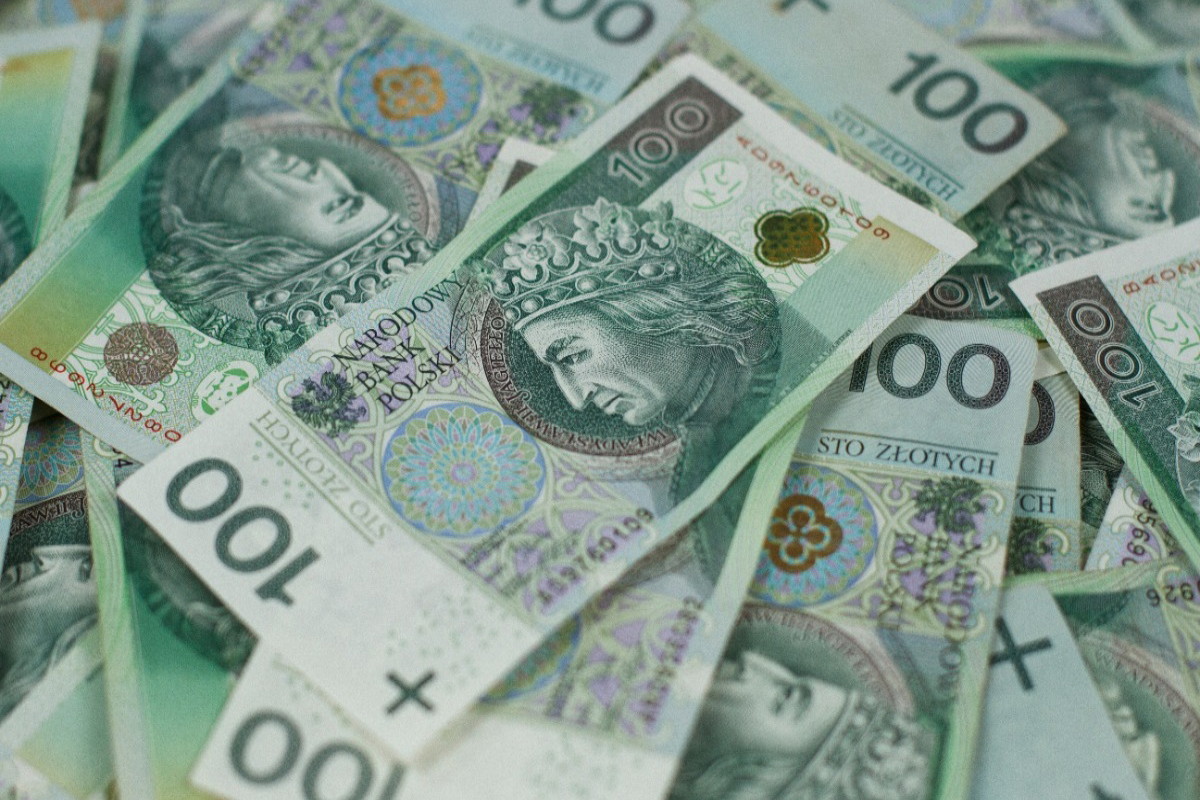 Możesz dostać dodatkowe 5500 zł miesięcznie. Nie musisz składać wniosku, wystarczy spełnić jeden warunek
