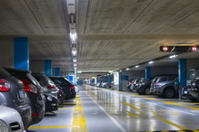 Pobrał bilet parkingowy, a mimo to zapłacił mandat. Taka pomyłka może zdarzyć się każdemu