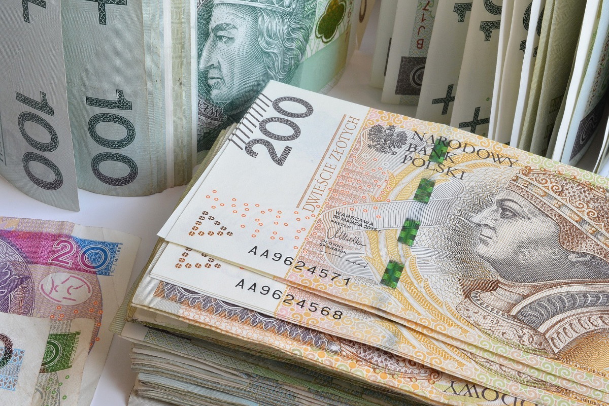 Kiedy wypłaty babciowego? Jest już data, kiedy rodzice otrzymają pieniądze