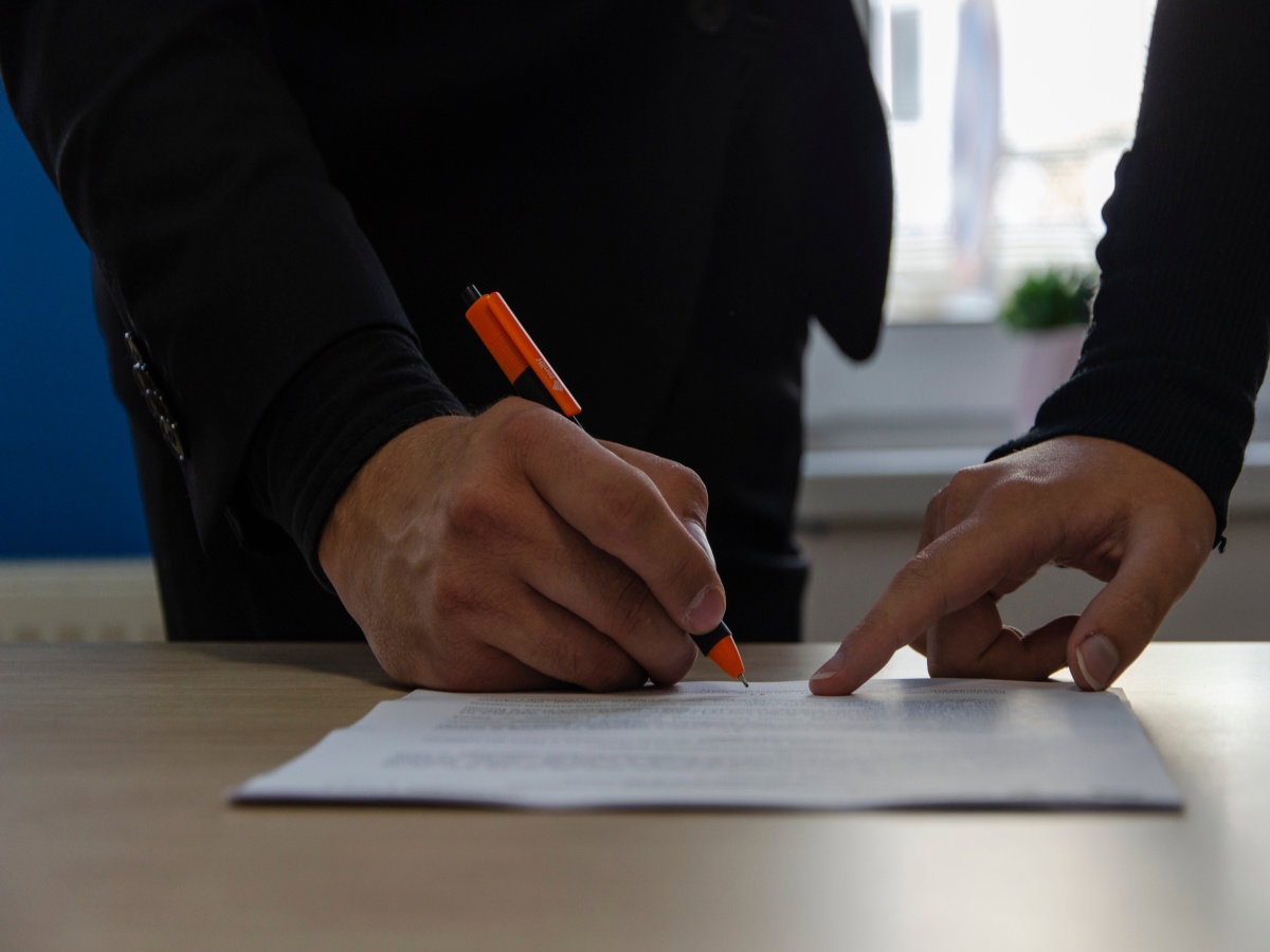 To koniec umów śmieciowych? Państwowa Inspekcja Pracy zyska potężne narzędzie kontroli