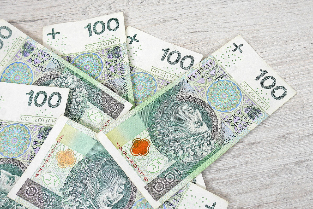 Nawet 2 tys. zł więcej do pensji. Taka umiejętność w CV jest na wagę złota