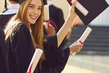 Skąd wziąć pieniądze na studia? Dodatki dla studentów w 2024/2025 roku