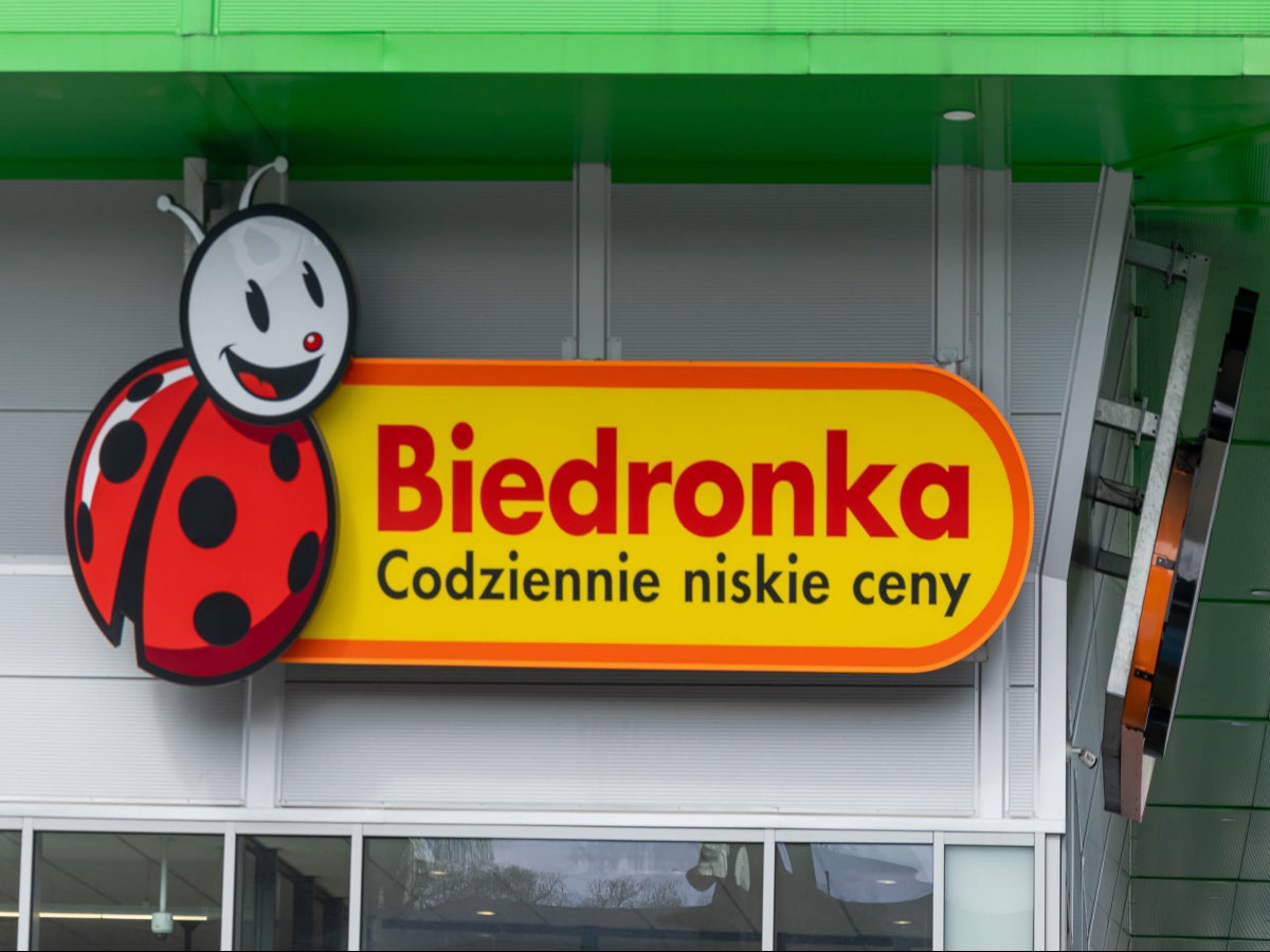 Biedronka planuje rozwiązać popularny problem klientów. Zatrudni 800 osób