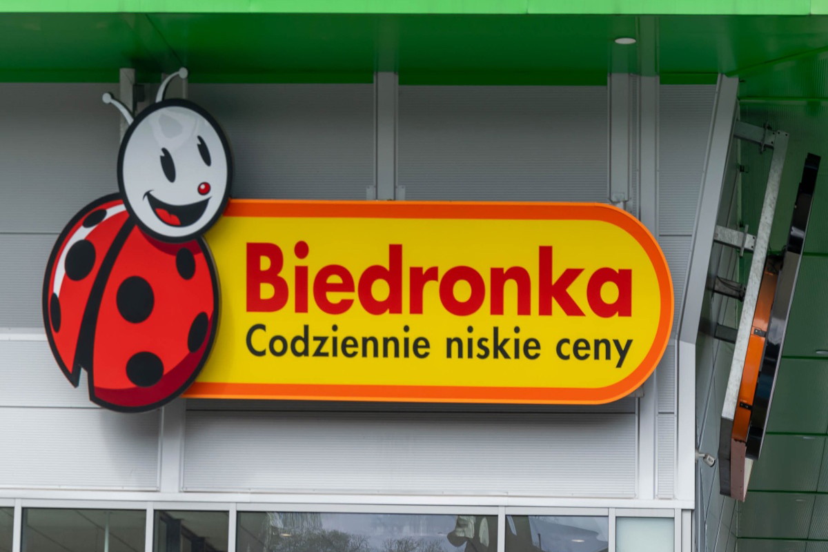 Biedronka planuje rozwiązać popularny problem klientów. Zatrudni 800 osób